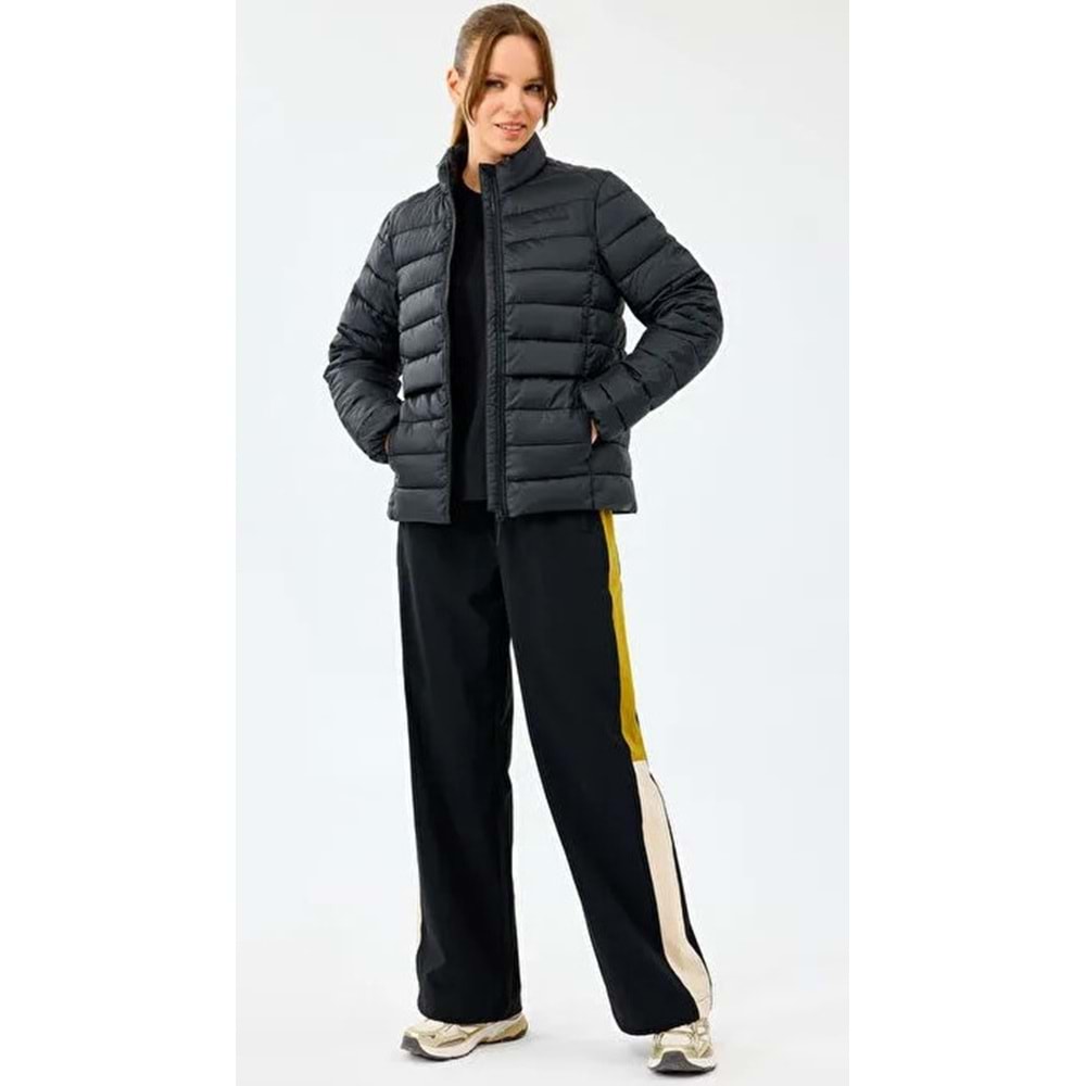 Skechers W Essential Outerwear Padded Jacket S231240-3817 Kadın Mont