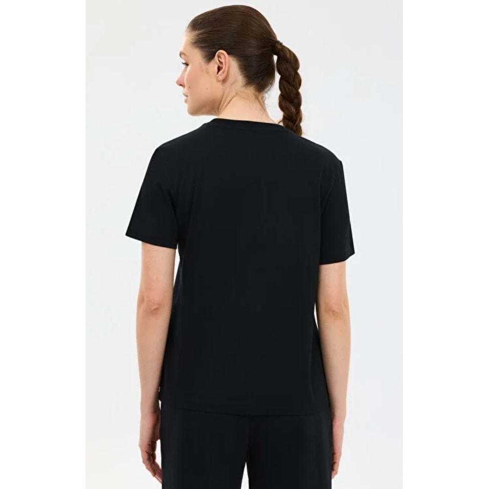 Skechers S2610049-3817 W Regular Fit Graphic T-Shirt Kadın Tişört