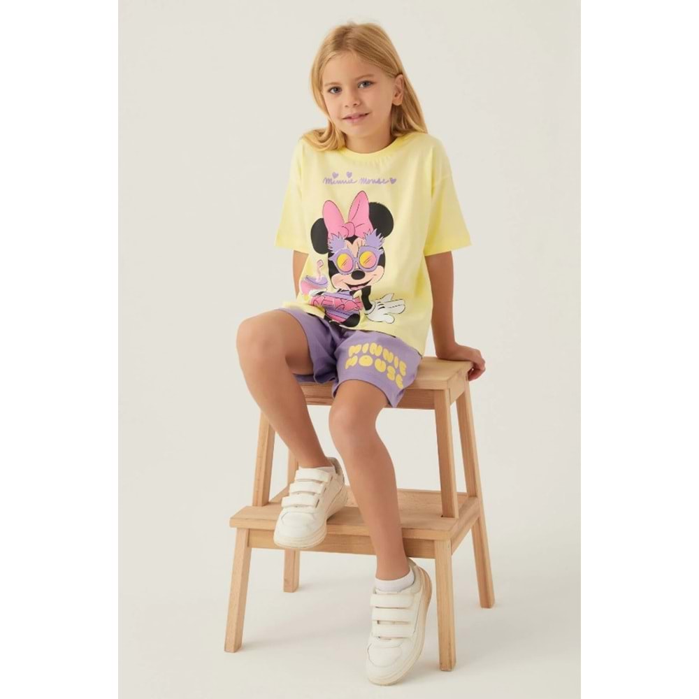 Minnie Mouse Lisanslı D4888 Glasses T-Shirt ve Şort Alt Üst Kız Çocuk Takımı