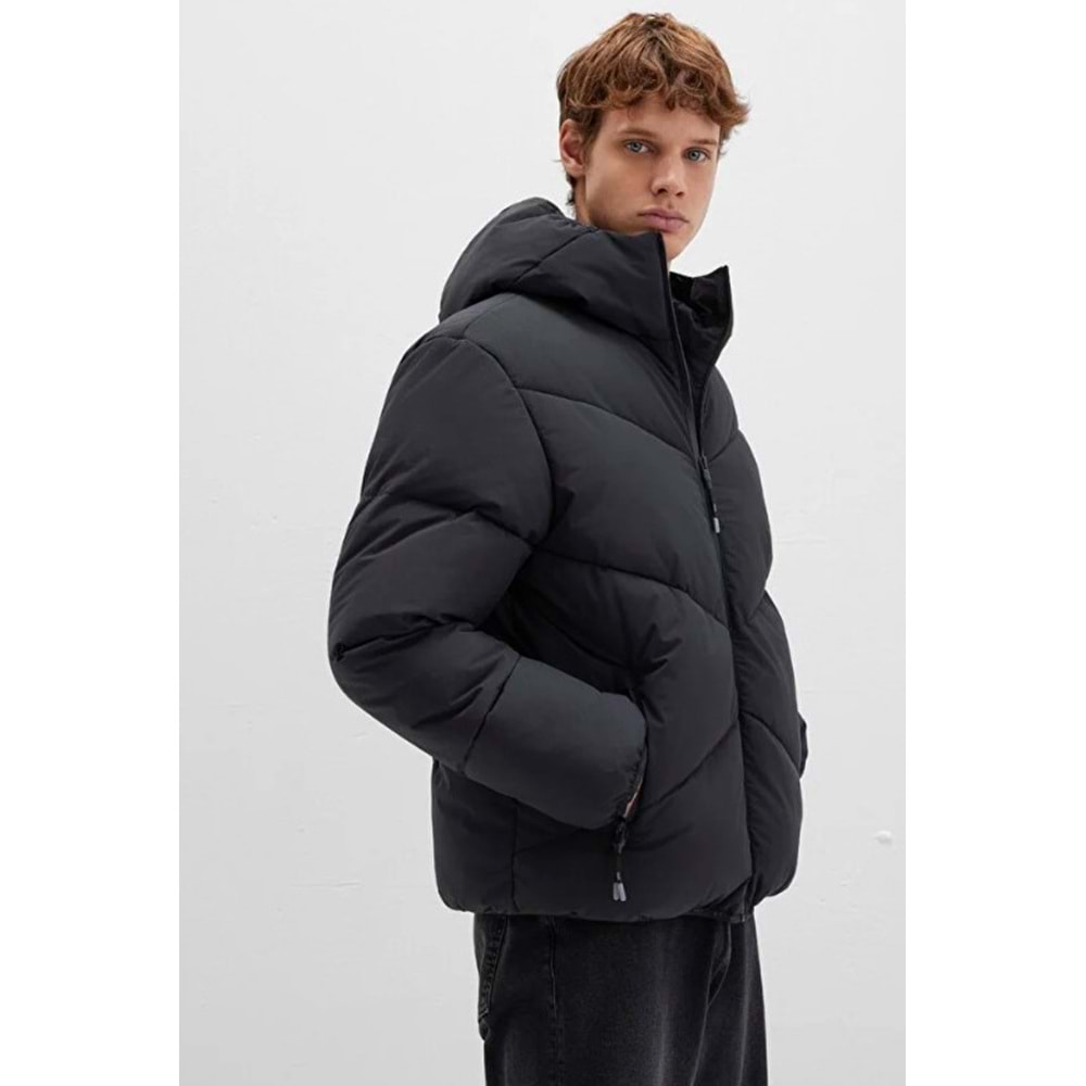 Mavi 0110360-900 Şişme Mont Kapüşonlu Erkek Mont