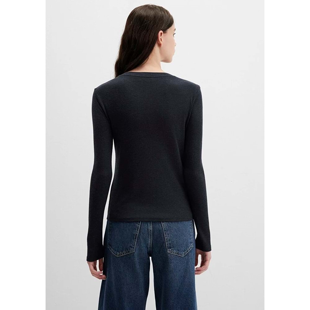 Mavi M1613652-80022 Düğme Detaylı Siyah Uzun Kollu T-Shirt Kadın Tişört