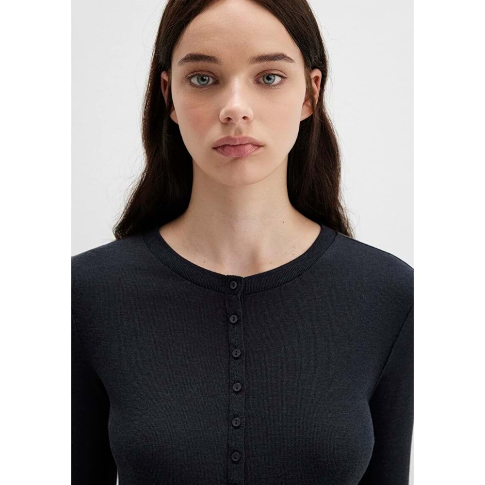 Mavi M1613652-80022 Düğme Detaylı Siyah Uzun Kollu T-Shirt Kadın Tişört
