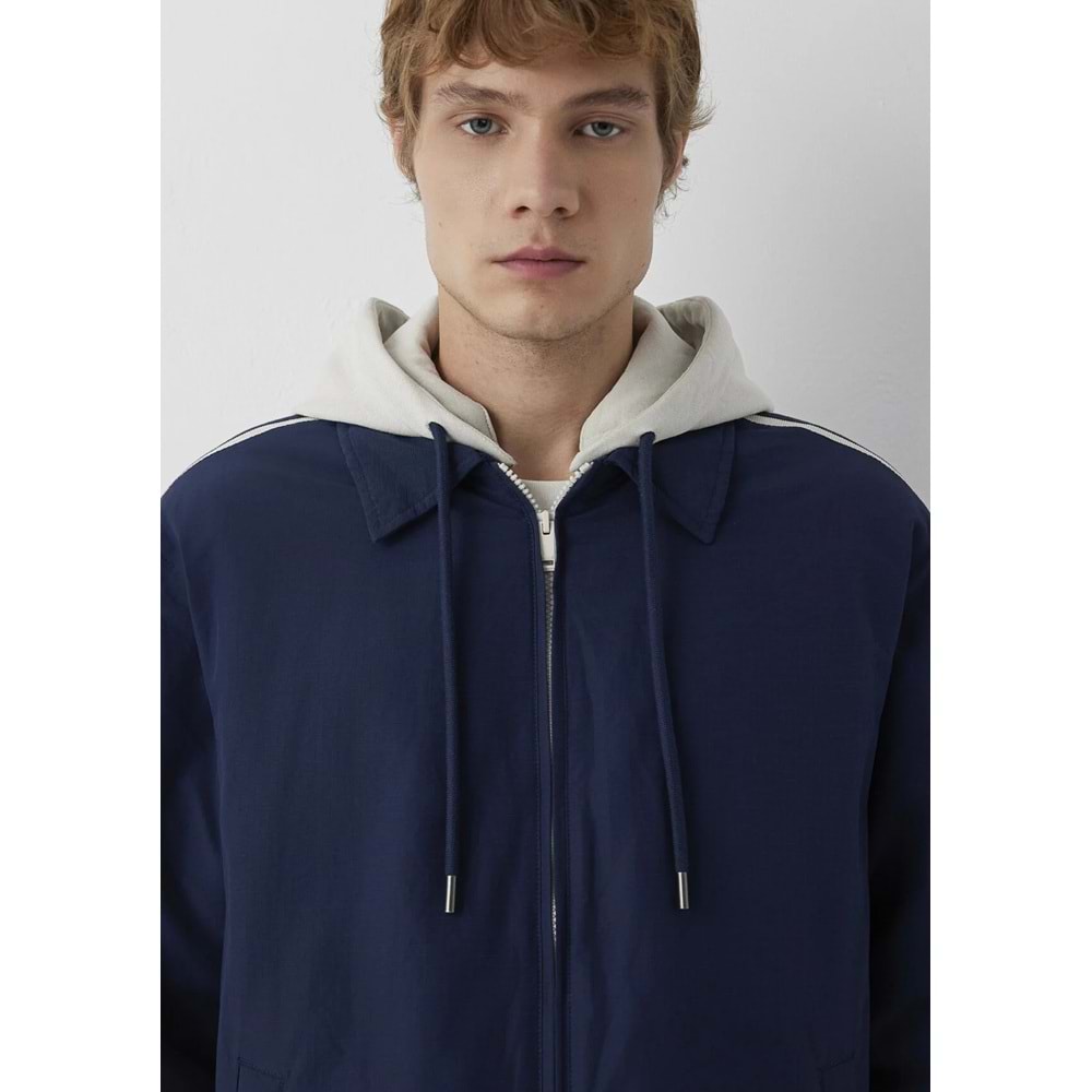Mavi M0110623-70497 Mavi Jeans Baskılı Kapüşonlu Erkek Mont