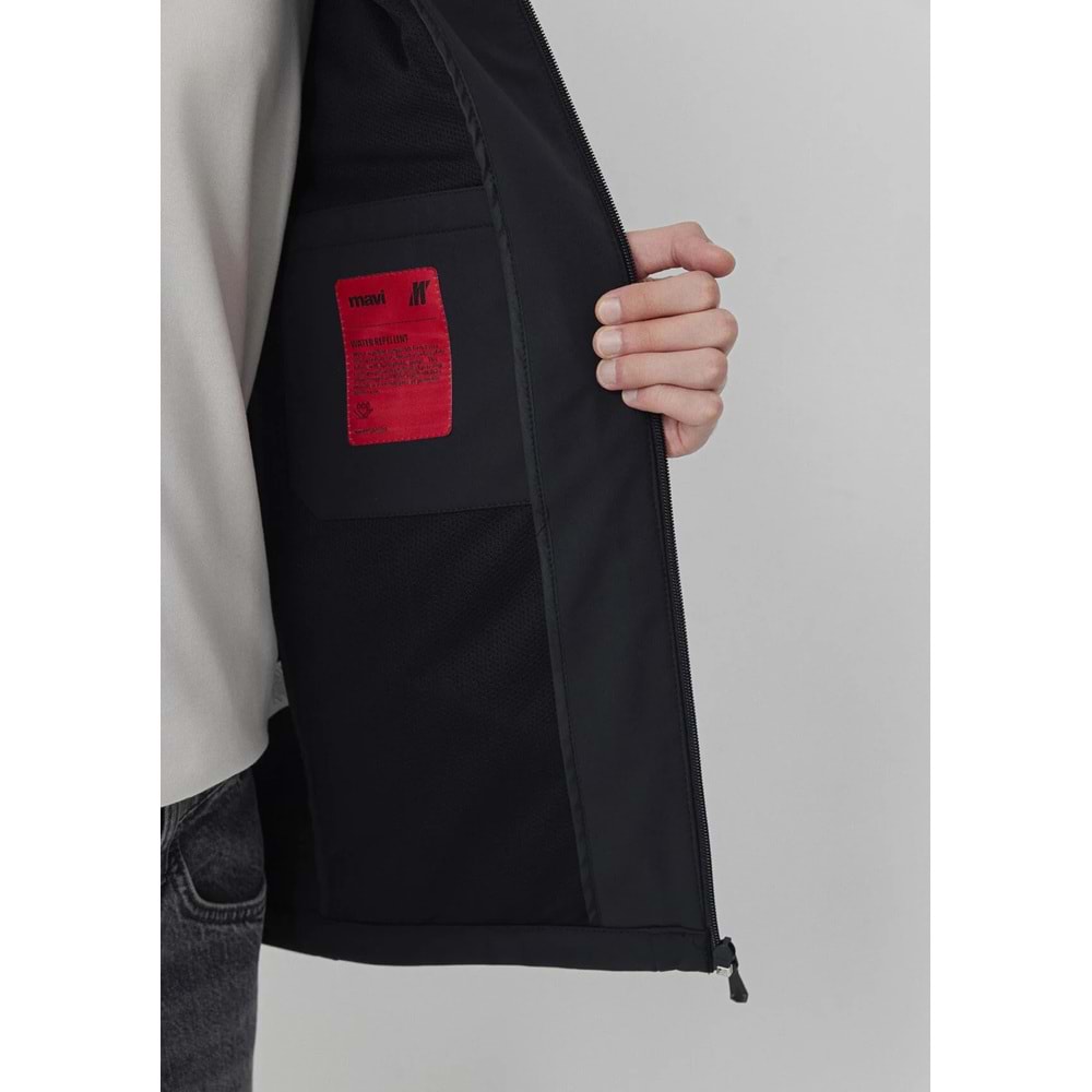 Mavi M0110852-71379 Mavi Su İtici Pro-Tech Water-Replent Kapüşonlu Spandex Erkek Mont