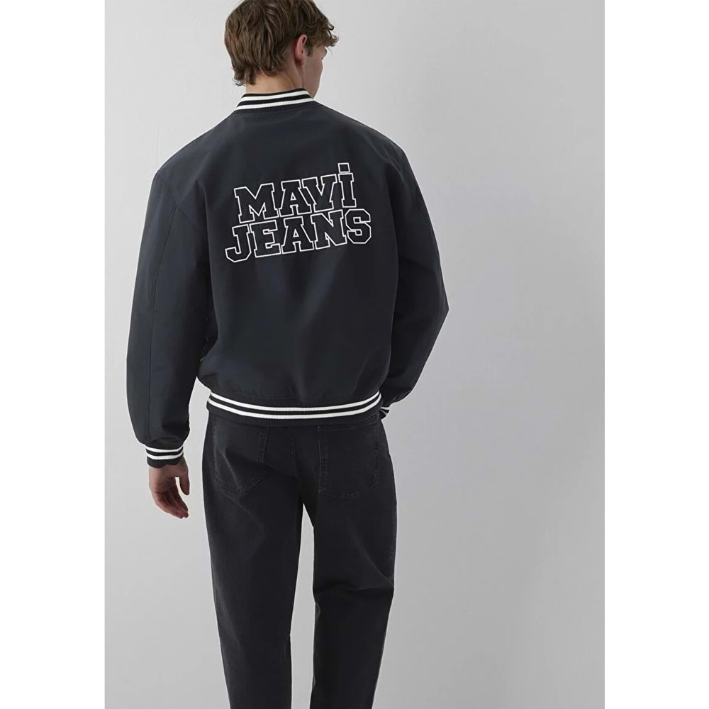 Mavi M0110830-71379 Mavi Jeans Baskılı Siyah Kolej Ceket Erkek Mont
