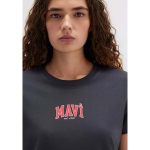 Mavi M1613412-70087 Mavi Logo Baskılı Tişört T-Shirt Kadın Tişört