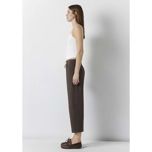 Mavi M1011274-71541 Dokuma Pantolon Bol Kesim Düz Paça Jean Kadın Kot Pantolon