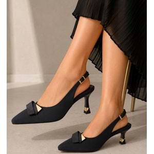 Feles Toka Detaylı Arkası Açık Stiletto Topuklu Kadın Ayakkabı