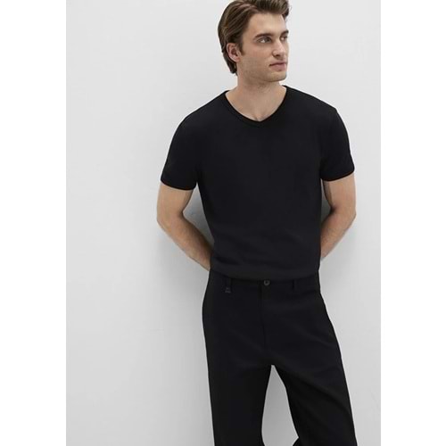 Mavi M063748-900 Ribana Detaylı Basic V Yaka Tişört Erkek Tişort