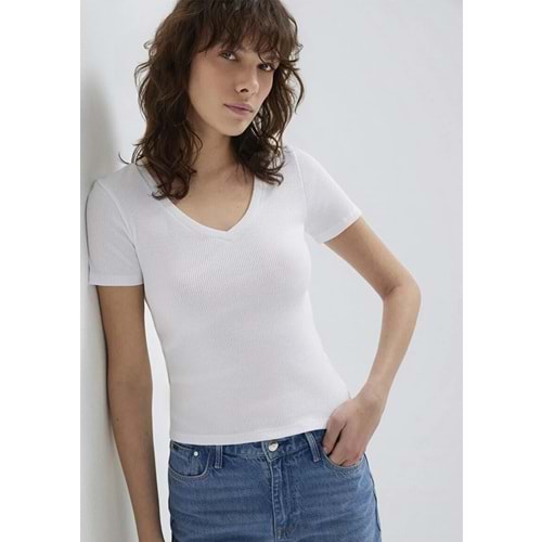Mavi M1601040-620 Mavi V Yaka Basic T-Shirt Kadın Tişört