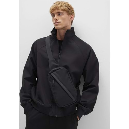 Mavi M0911947-900 Mavi Black Logo Detaylı Çapraz Çanta Omuz Çantası Spor Çanta