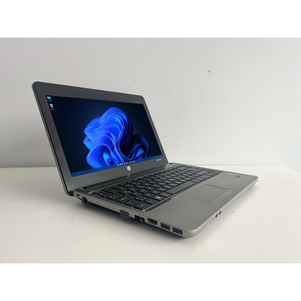 Hp ProBook 4330s İntel i3 2330m 2.20Ghz 8Gb Ram 128gb 2.5 SSD 13.3