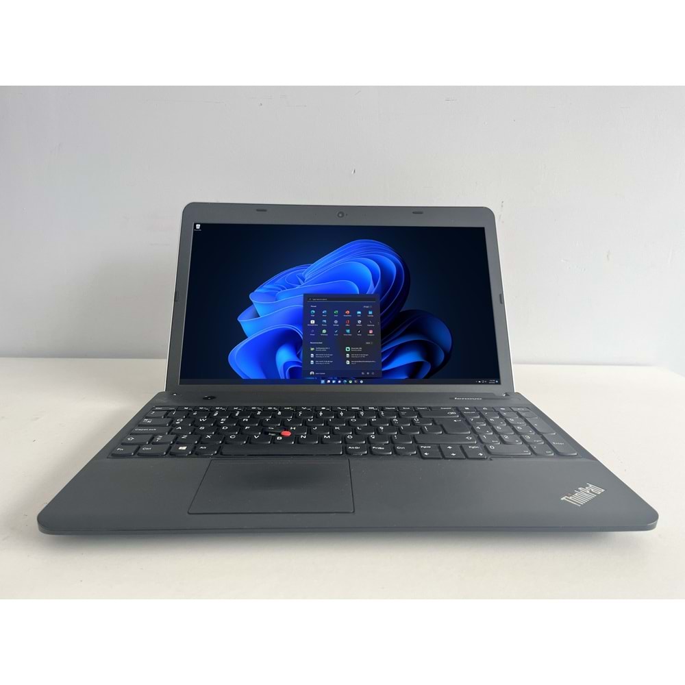 Lenovo ThinkPad E531 İ5 3210m 8GB Ram 120GB Ssd 15.6