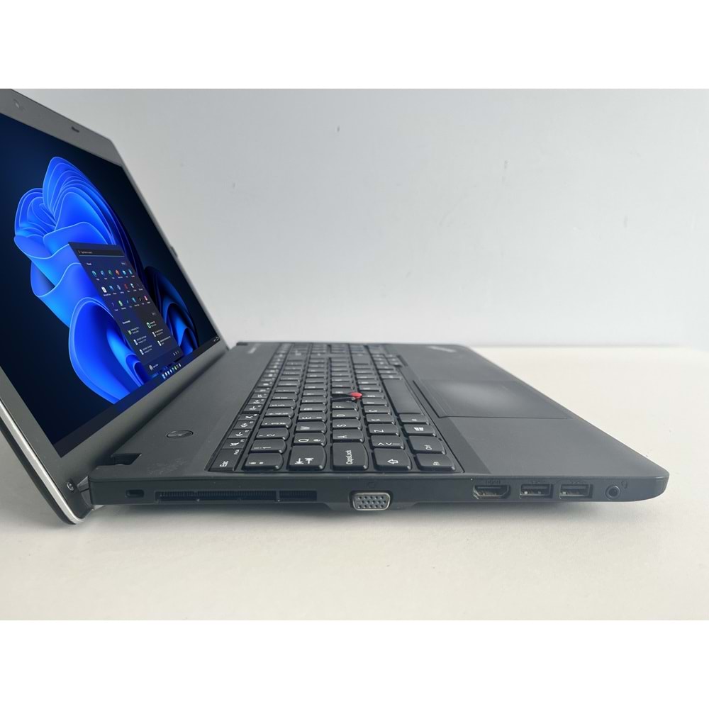 Lenovo ThinkPad E531 İ5 3210m 8GB Ram 120GB Ssd 15.6
