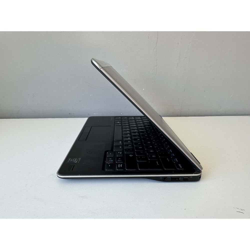 Dell Latitude E7240 i5-4300U 2.90Ghz 8Gb Ram 256gb M-Sata 12.5