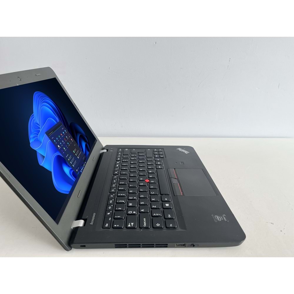 Lenovo ThinkPad E450 İntel İ5 5200u Turbo:2.80ghz 8gb Ram 128GB 2.5 SSD 14