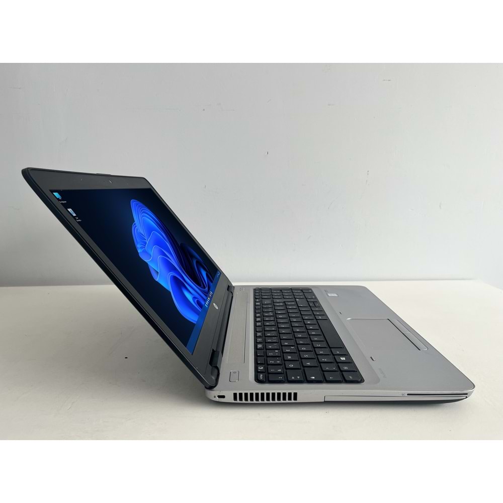 HP Probook 650 G2 İntel i5 6300u 2.40ghz 8gb Ddr4 Ram 256gb Ssd 15.6