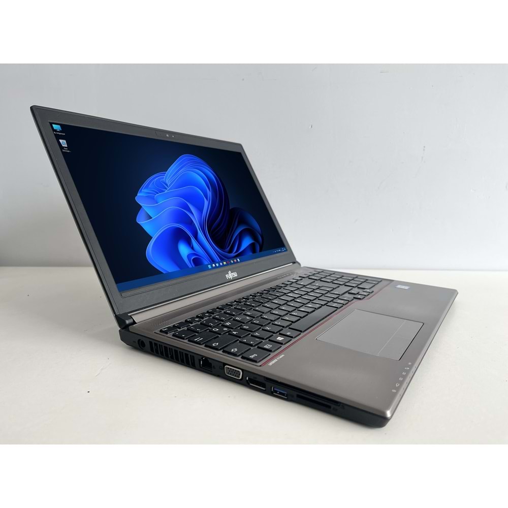Fujitsu Lifebook E756 İntel İ5 6200u Turbo:2.80ghz 8gb Ddr4 256gb 256GB 2.5 SSD 15.6