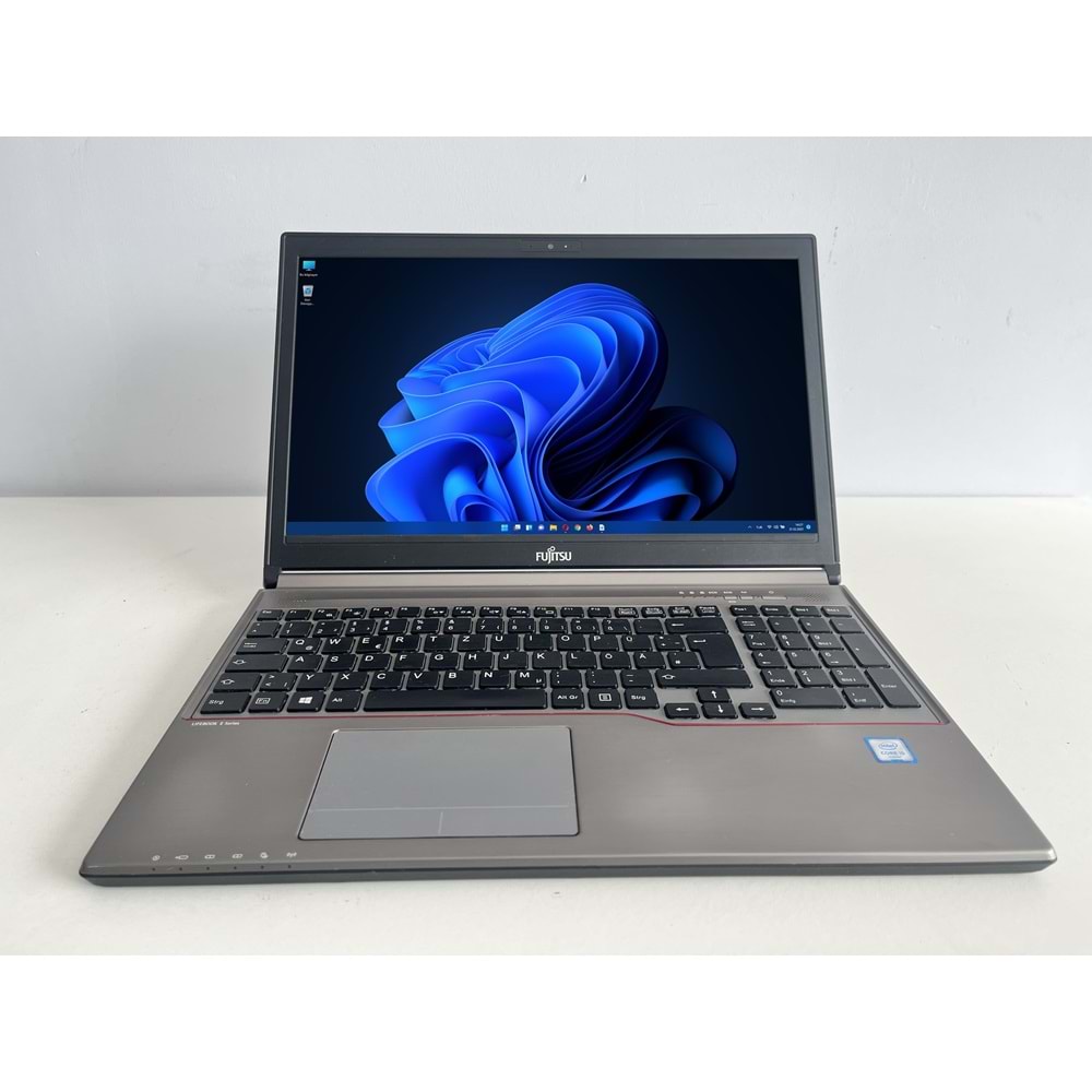 Fujitsu Lifebook E756 İntel İ5 6200u Turbo:2.80ghz 8gb Ddr4 256gb 256GB 2.5 SSD 15.6