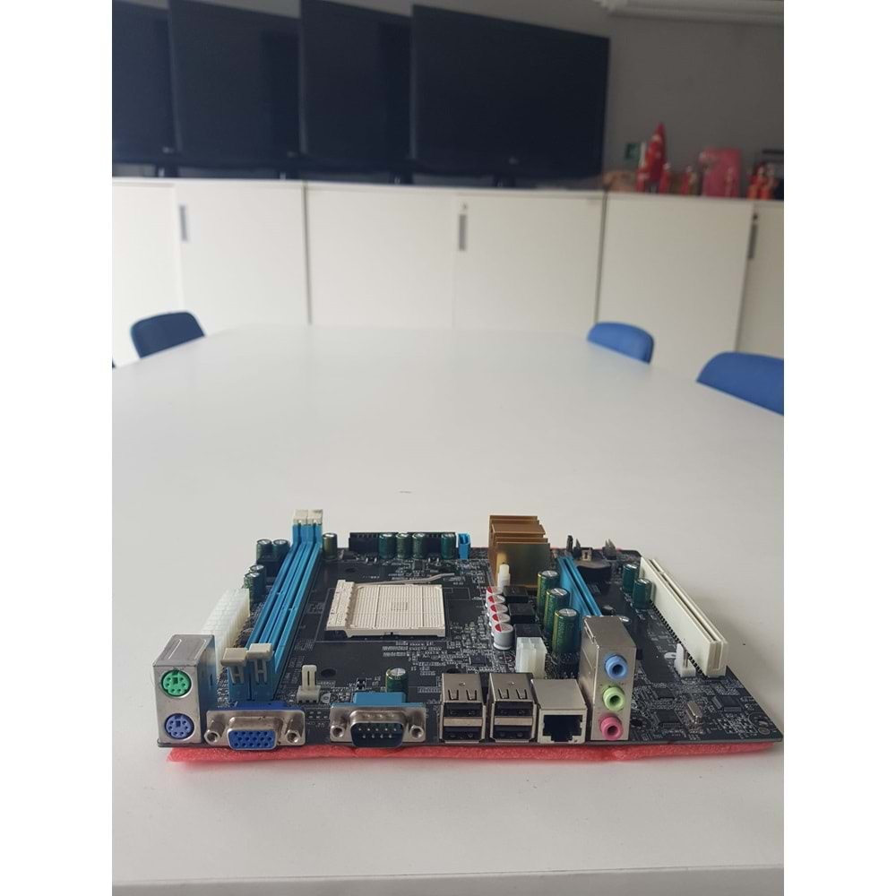 AM2 Socket Anakart DDR2/DDR3 Anakart