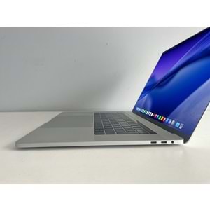 Apple Macbook Pro A1707 İ7 2.9GHz İşlemci 16gb Ram 250gb SSD Radeon Pro 2gb E.Kartı 15.4